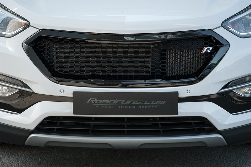 РЕШЕТКА РАДИАТОРА Roadruns НА HYUNDAI SANTA FE DM PRIME (НЕКРАШЕНАЯ)