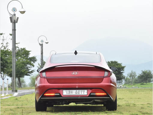 СПОЙЛЕР КРЫШКИ БАГАЖНИКА ONZIGOO НА HYUNDAI SONATA DN8