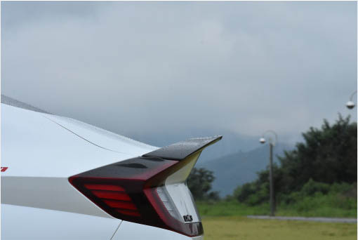 СПОЙЛЕР КРЫШКИ БАГАЖНИКА ONZIGOO НА HYUNDAI SONATA DN8