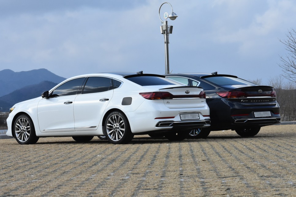 СПОЙЛЕР НА КРЫШКУ БАГАЖНИКА ONZIGOO НА KIA K7 YG 2019+